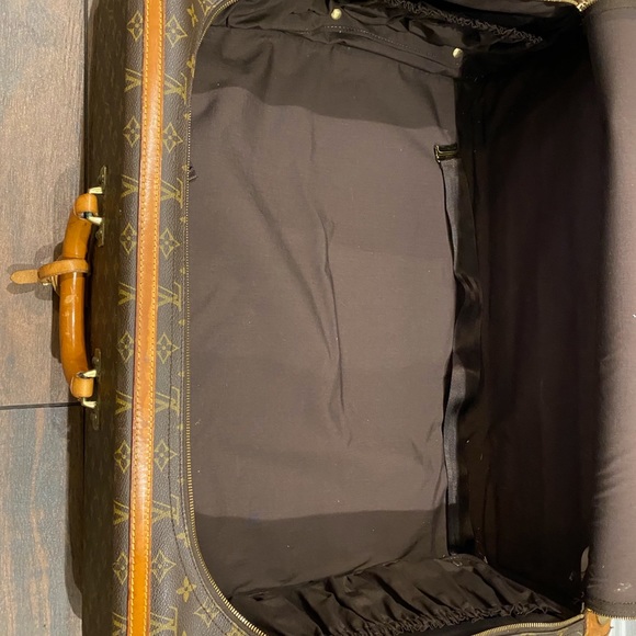 Louis Vuitton Large Pullman Suitcase - Picture 7 of 10